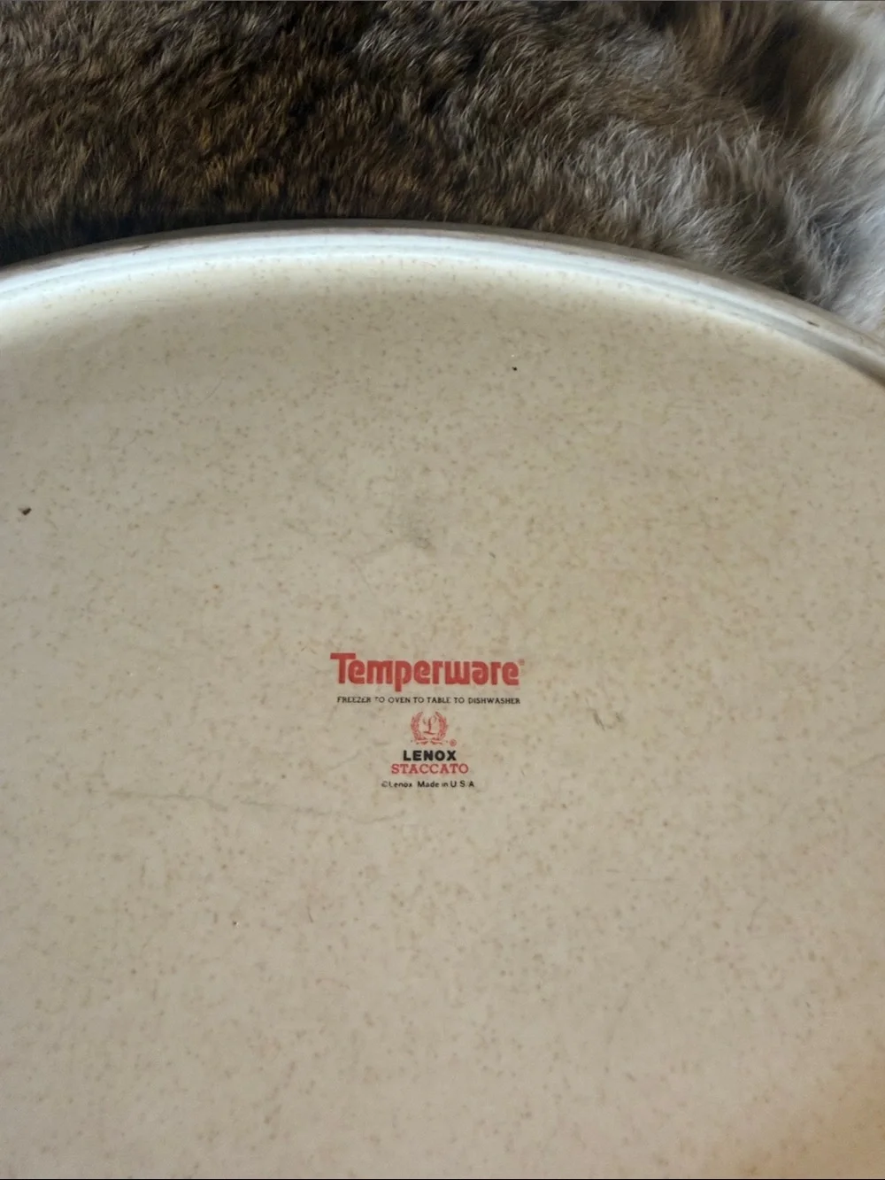 Beige Ceramic Oval Bake Dish with Red Accent Handles (UBUB)